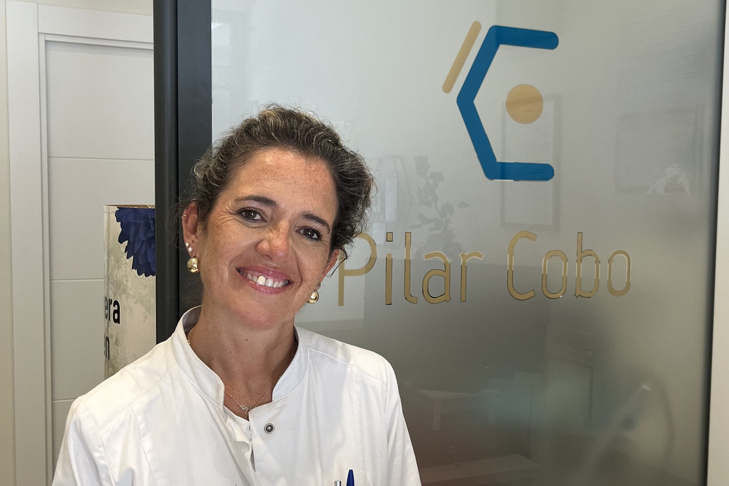 Audióloga Pilar Cobo en su centro auditivo de Vitoria-Gasteiz